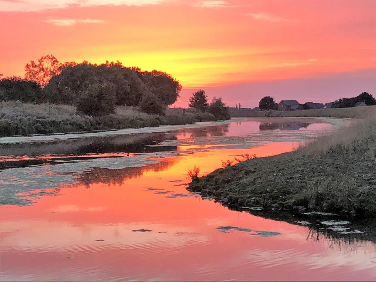 דירות Dogdyke Waterside Escapes מראה חיצוני תמונה