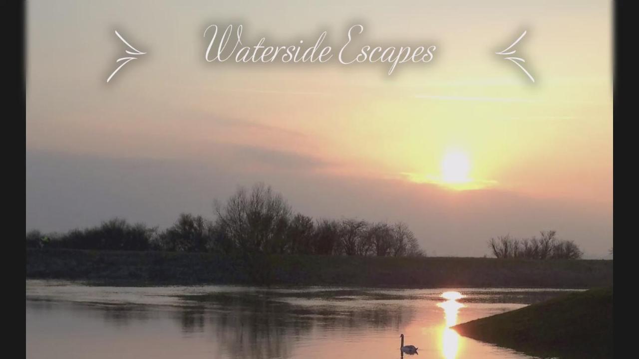 דירות Dogdyke Waterside Escapes מראה חיצוני תמונה