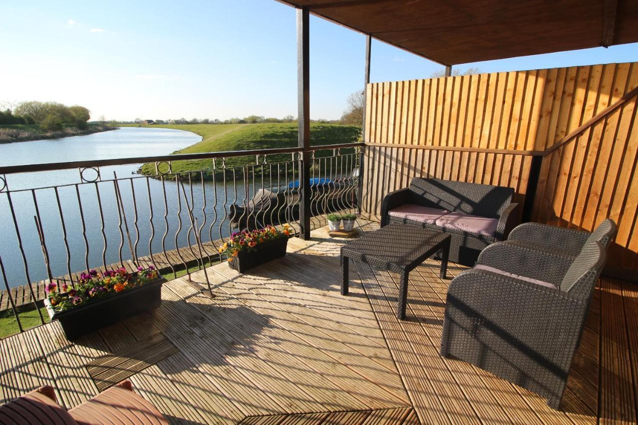 דירות Dogdyke Waterside Escapes מראה חיצוני תמונה